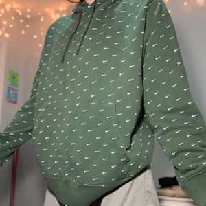 Nike Sweatshirt!